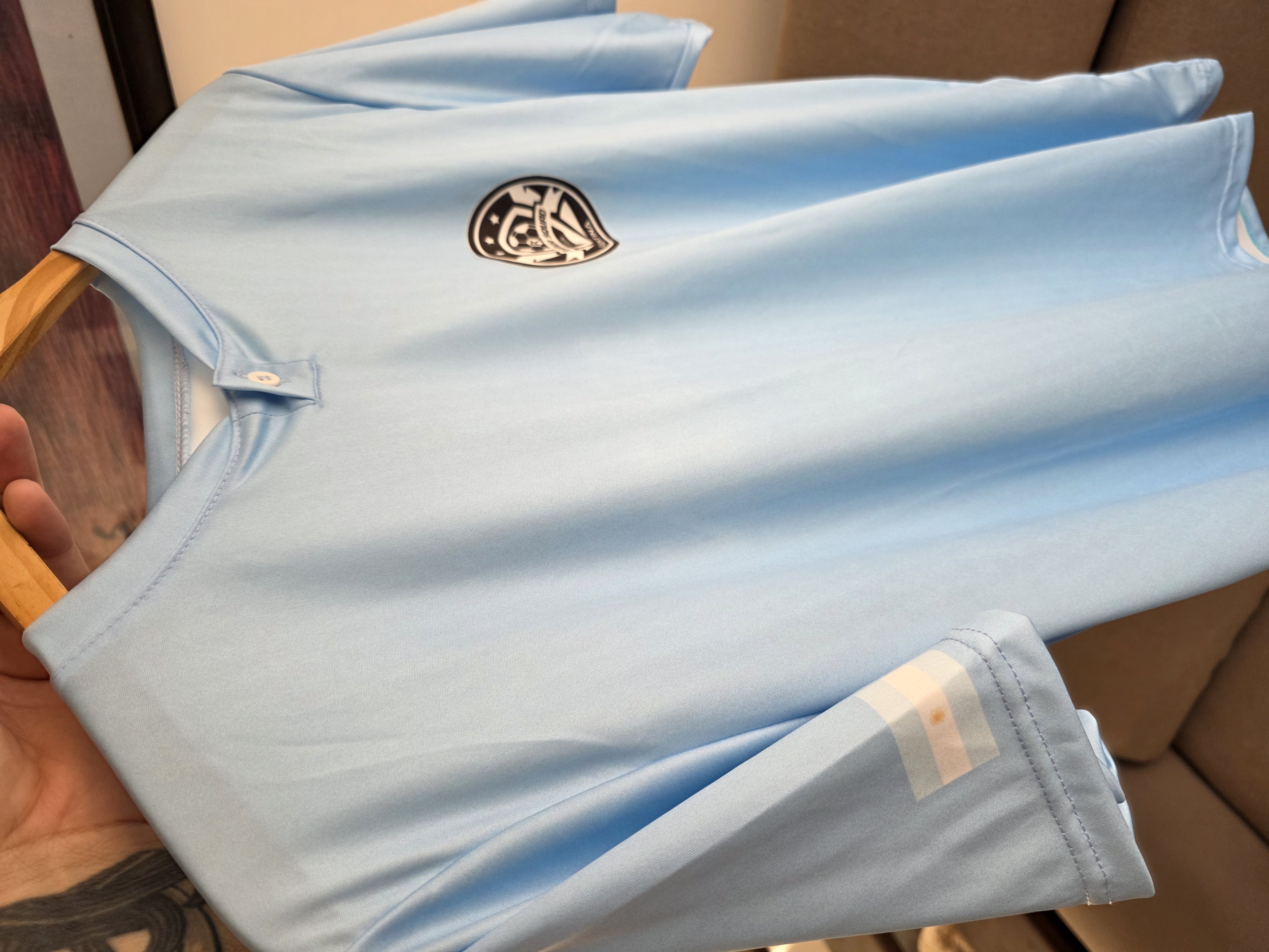 Camiseta y musculosa deportiva
